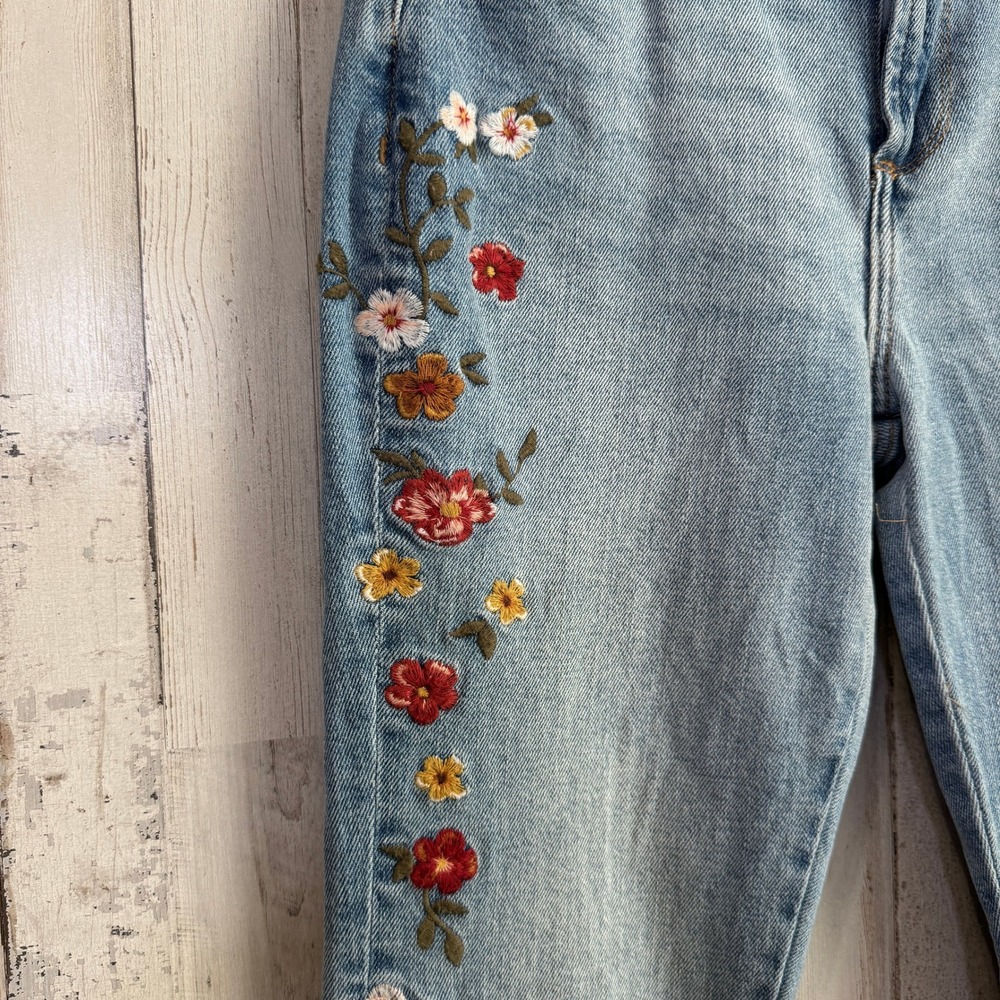 DW Fiona Flare Jeans Women 2 Light Wash Floral Embroidered Hippie Boho 25x31 - Picture 6 of 16